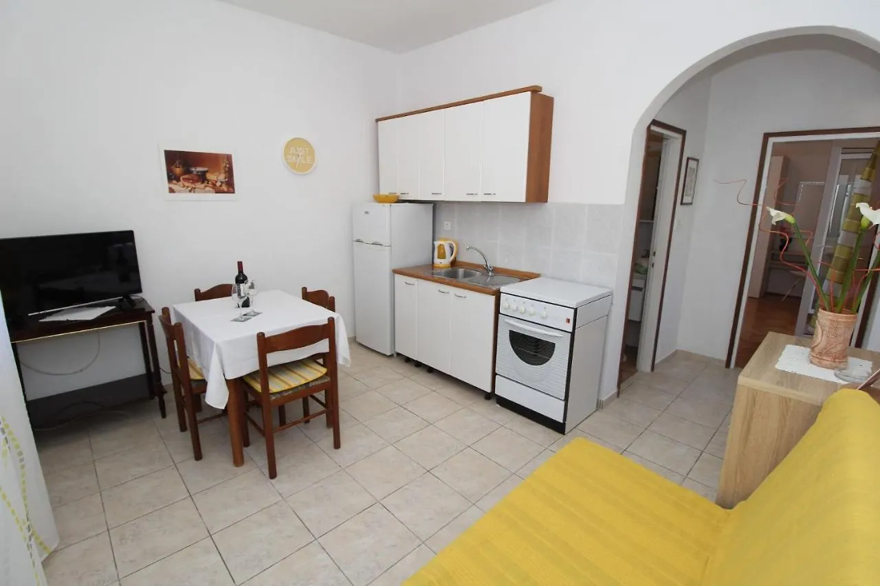 Apartment Pag 13060A Паг